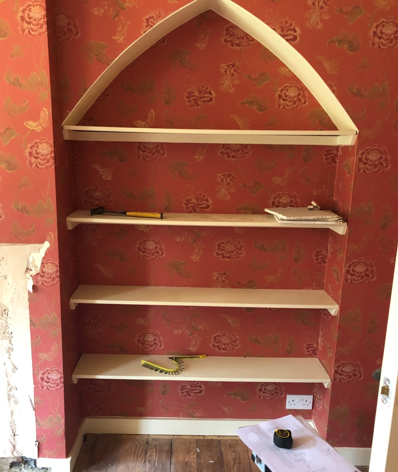 Alcove furniture during installation in Oxford
